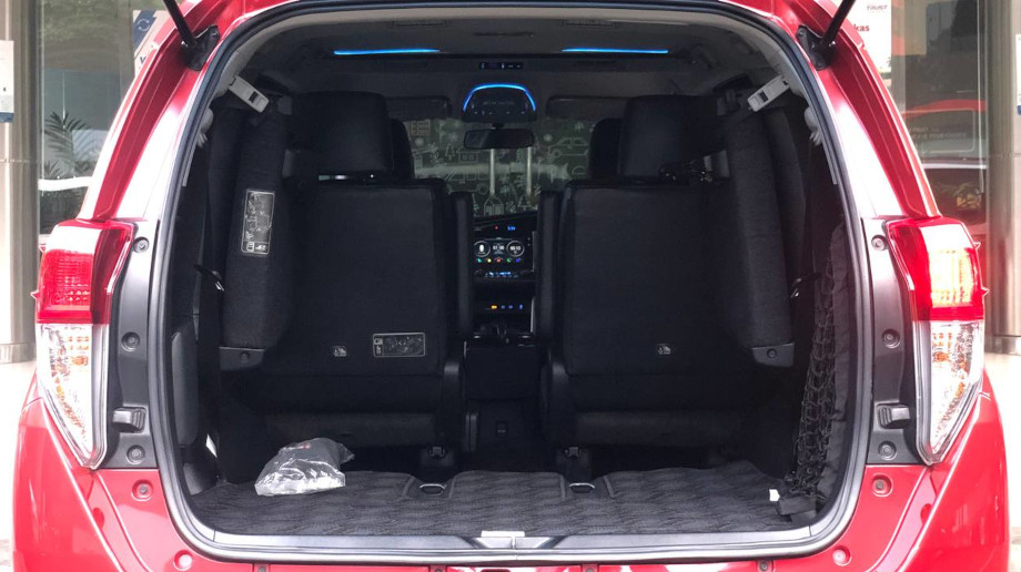 TOYOTA INNOVA INNOVA 2.4 VENTURER AT DIESEL (REBORN) AT 2019
